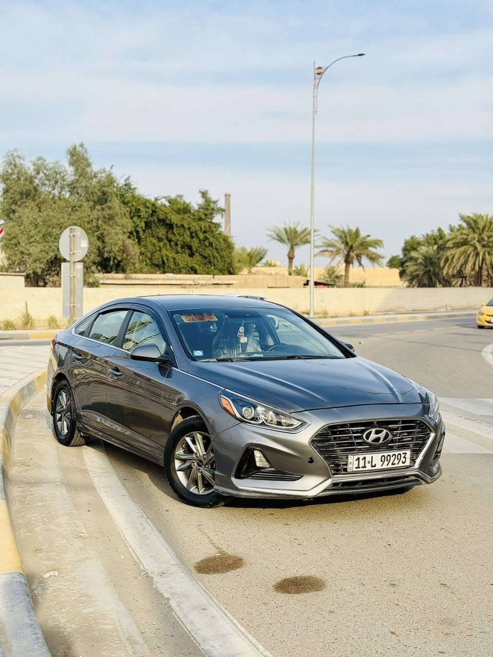 سوناتا 2019 وارد امريكي 🇺🇸🚘
رقم بغداد الجديد باسمي سنويه ولوحات وهزه كله جديد
شواصي دواخل لغود كلهن سليمات✔️
مواصفاته نص فول ⭐
رادارات امامي وجانبي 📡
شاشه 🖥️
كار بلي 📱
كامره دواره 🎥
السياره جاهزه مناقصه شي 🔧❌
حادثها طخه خفيفه. جاملغ وبنيد وكلير الصفحه السونار مرفق وصور الحادث
ماشيه 100mil 🛣️
السعر/120 💰
*********** 📞📲ا
