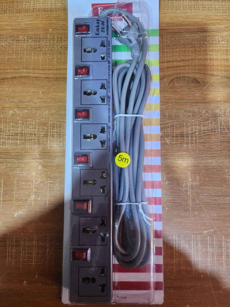 🟥 عرض بلااااااش لحين نفاذ الكمية 🟥 
سيار اصلي 6 بلك  طول واير  5 متر كل بلك دكمه  بسعر 8 آلاف هذا بيه عرض مميز وحصري بالجملة لدى مجمع ألبيت ألمثالي للتسوق ألمنزلي خدمة التوصيل على الرقم *********** عنواننا قرب سدة الكوت مقابل مول سير وليم مرحبا بالعوائل الكرام
