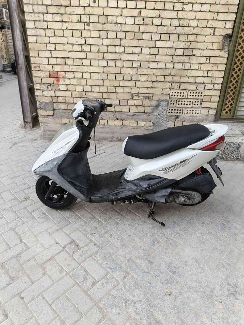 للبيع دراجة بريز كاملة بلادية السعر ٦٠٠ مكاني مدينة الصدر    
‏‪***********‬‏
