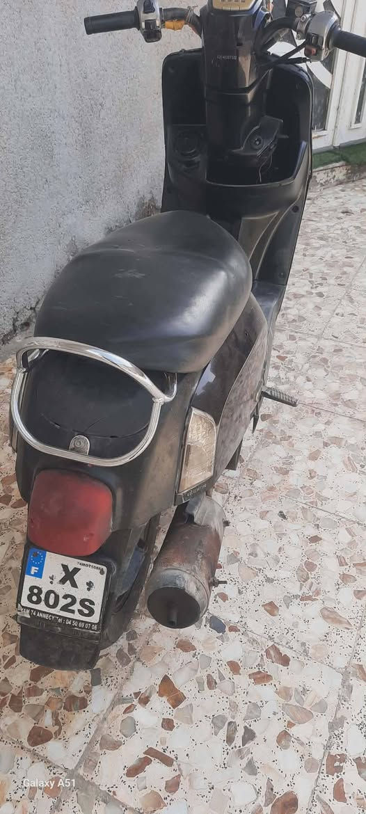 سلام عليكم ماكس بوليس للبيع سعرها300 وبيها مجال شراي اتصل ***********
