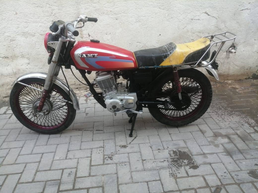 السلام عليكم دراجه  ايراني ادوات مقفوله من السرقه سعر 300 قفل هذا  ***********  جاهزه الدراجه ما بها اي نقص
