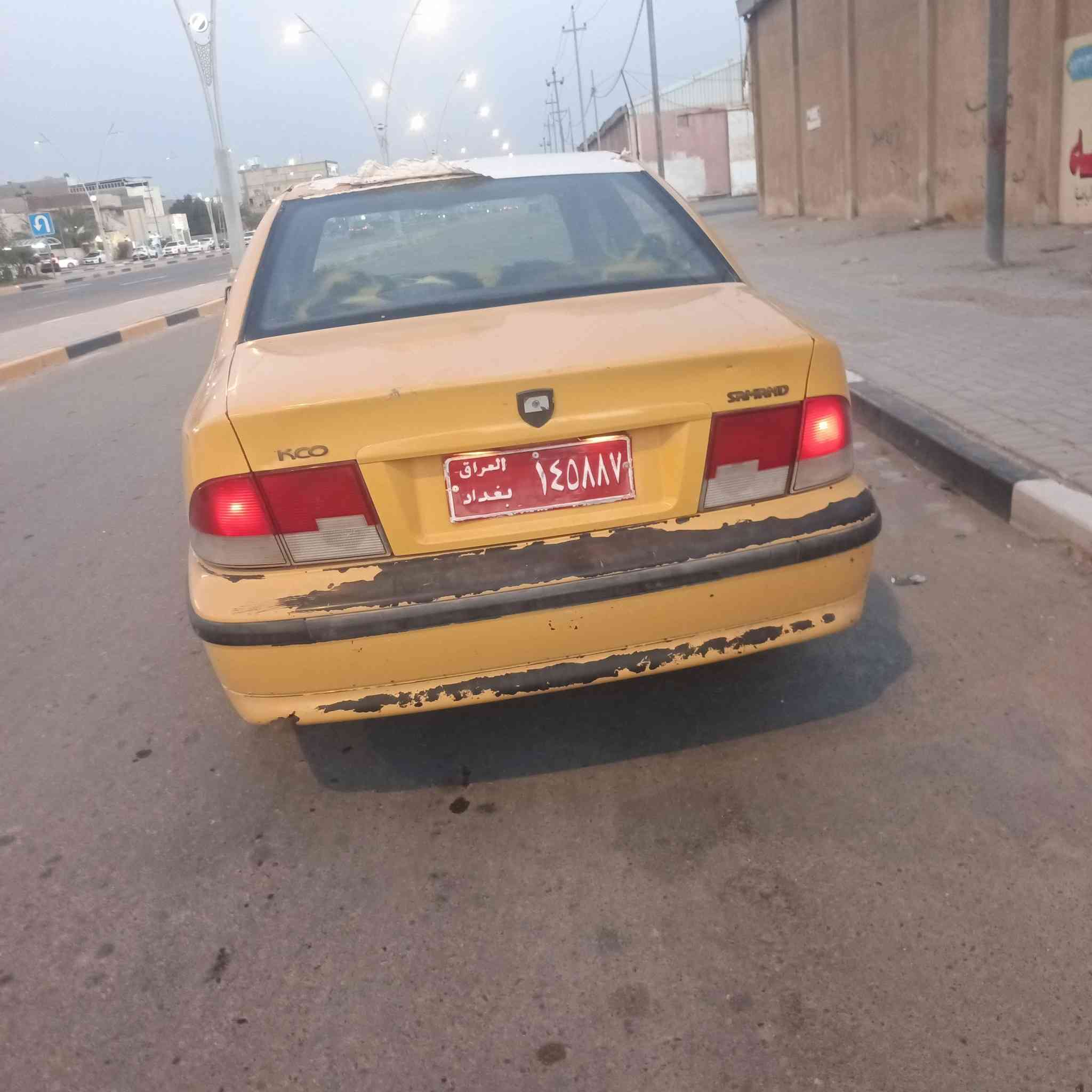 السلام عليكم سمد للبيع رقم احمر سياره جاهزه مكينه جير حداده عنوانه بصره قبله السعر 10 وبيها مجال رقم ***********
