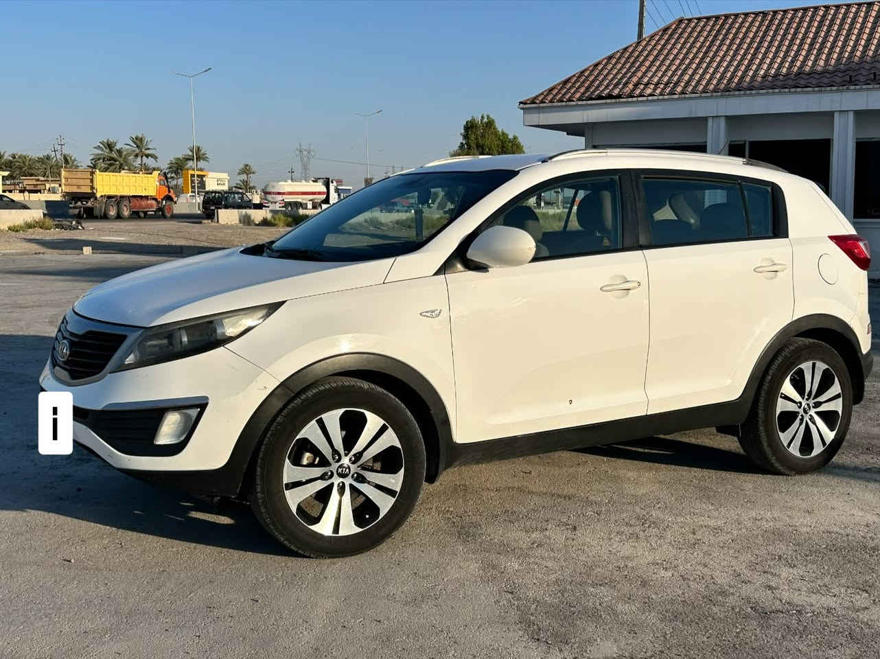 السلام عليكم ..
كيا سبورتج   2012 kia Sportage 
 رقم انبار الماني  
خليجي مكفولة كفالة عامة من الضربة و التبديل و الصبغ عدا الشخوط و الرصعة الموضحة بالصور .. 
ماشية 224 الف قابلة للزيادة .. 
مكانها بغداد  - الغزالية 
التواصل فقط على الرقم .. 
سعرها 139$ قابلة للتفاوض.. 
 ابو محمد - ***********
