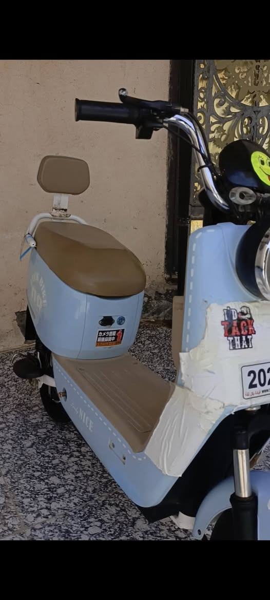 السلام عليكم دراجه للبيع دراجه كفاله 4 بطاريات وبطارياته جديدات ما بدلات سرعته 60 حقيقي داخل بيجي درجه جديده تجي وشوفه موديل 2025 مكاني بصره كرمه علي سعر 375 وبيه مجال اللطيبين الرقم (***********) 🌹🌹
