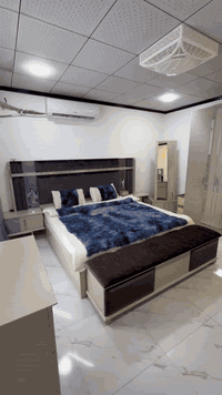 لعشاق النظافة.. غرفة نوم 10 قطع للبيع 🛌
• الحالة: شبه جديـدة (زيرو شخط).
• العدد: 10 قطع كاملة متكاملة.
• السعر: 🔥🔥🔥 جدا مناسب 
الغرفة واقع حال أجمل من الصور، للي يدور شي نظيف ومرتب لبيته.
للتواصل: خاص


**إذا كنت صاحب هذا الإعلان وتريد حذفه لأي سبب، رجاءا أرسل رسالة إلى الدعم الفني**