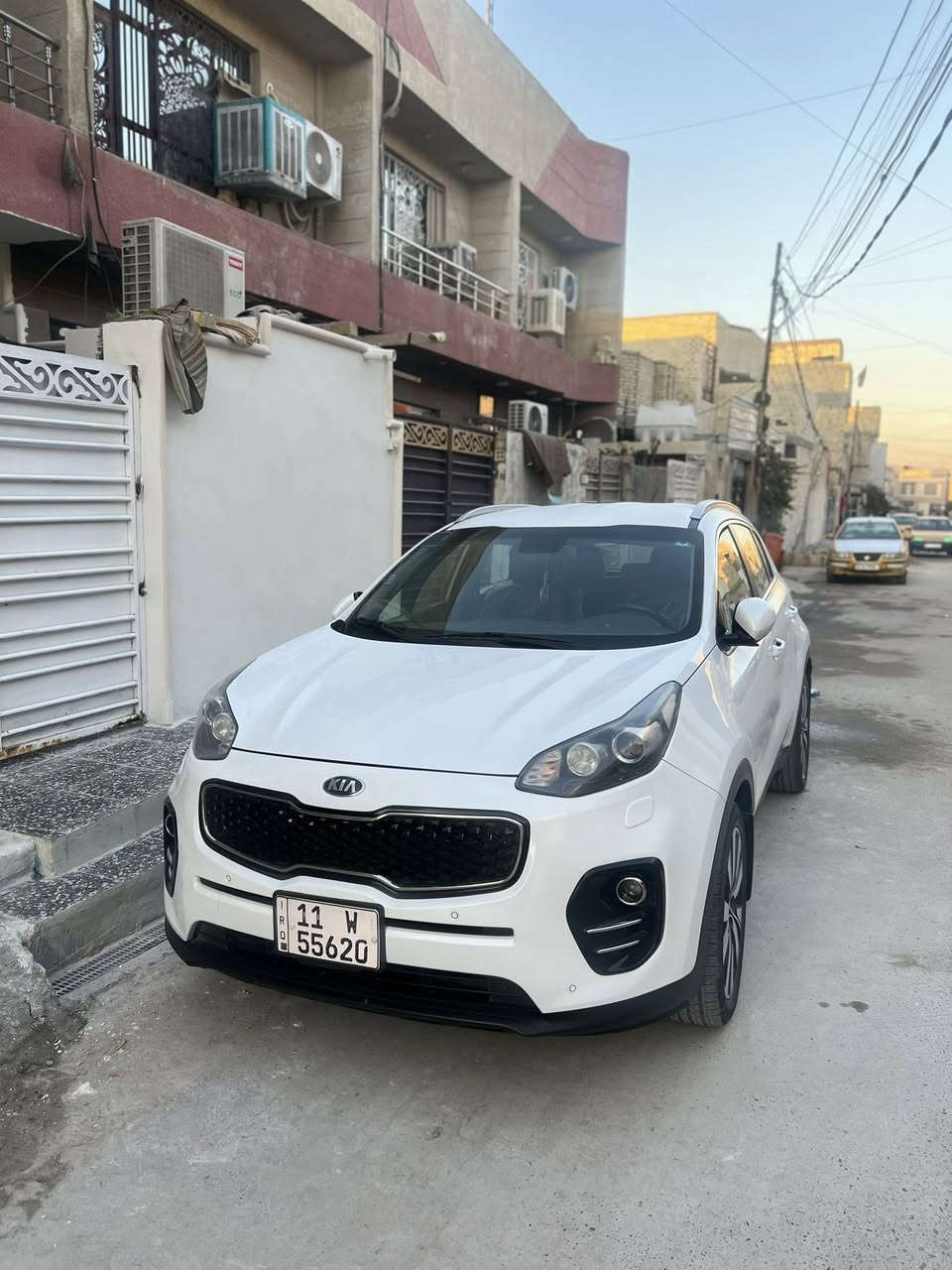 السلام عليكم
سبورتج 2018 مواصفات عاديه
 
بيها قطعتين صبغ مثل ماموضح بالسونار 

سعرها 165  بيها مجال بسيط للشراي
رقمي ***********

مكاني بغداد/الكرخ
