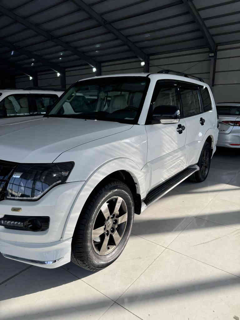 باجيرو لبيع فول 1/1 حبتور رقم سليمانيه سياره بدون نقص جاهزه نظيفه كلش سعره 138 وبي مجال مكاني ديالى .خانقين
*********** خناقين, ديالى
