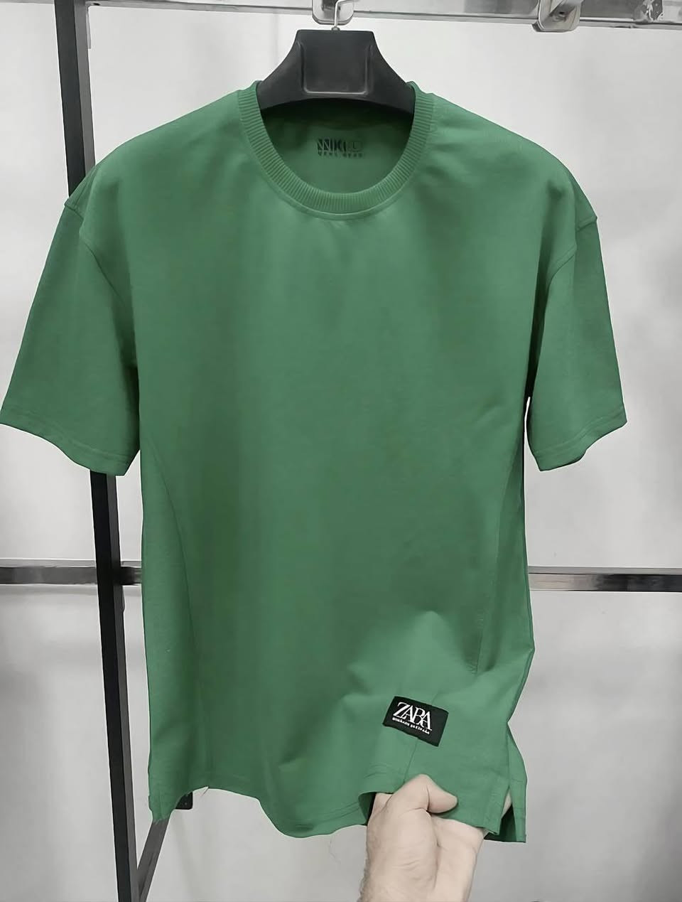 ياالله 🤲 
🇹🇷 البيع جملة فقط 🇹🇷 
بديات Zara تركي (هاااااف)
فووول كوالتي🥇
خامة 3 خيط بانيه درجة فوق الاولى 👍🏽
الفحص امام المندوب 
خامة واحد على واحد ☝🏽
🔥💣DISCOUNT💣🔥
NEW model shoulder BAGS💣
☑️Very Nice quality ✅
☑️For man 
MATERIAL:%100 COTTON
 🇹🇷 
الدرزن 12 قطعة 
3 الوان 
لونين علزبون ولون علينا
قالب هااف💯 
(L-XL-XXL-3XL)
سعر الدرزن 12 قطعة ب80  الف فقط
ربي يرزق الجميع يارب 🤲 
———————

متوفر توصيل جميع المحافظات 🚕
توصيل بغداد 5
محافضات 6 الاف


**إذا كنت صاحب هذا الإعلان وتريد حذفه لأي سبب، رجاءا أرسل رسالة إلى الدعم الفني**