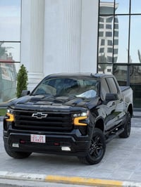 Chevrolet Silverado  trail boos 1500 Z71 * مكينە V8  * قوة ٤٢٠ حصان  *...