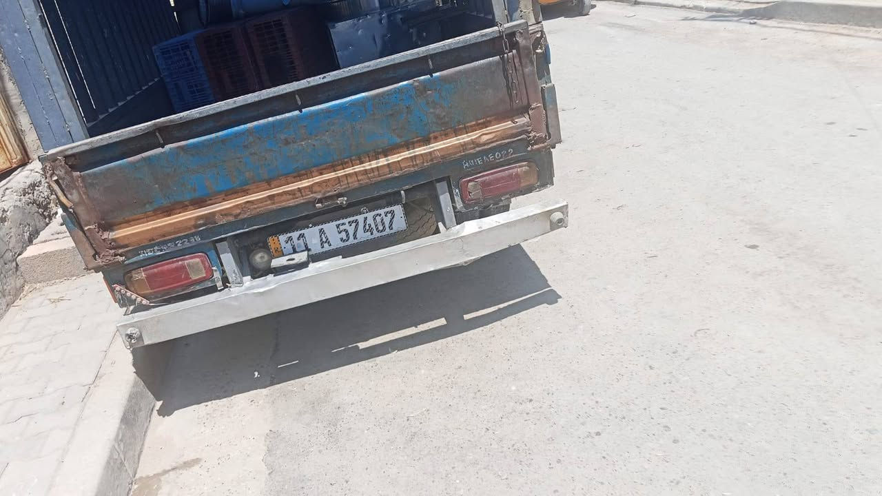 متاح فونتيره موديل ٩٧ سياره رقم بغداد انكليزي سياره بسمي مكينه وكير وشاصي مكفول بلادي المكان بغداد مدينه الصدر للإستفسار رقم الهاتف ***********
