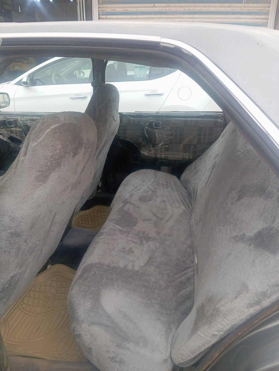 السلام عليكم هارتوب رقم انبار مشروع وطني رقم انكليزي
تبريد شغال 

مكينه الفين ونص 

مكاني كوفه 

سعر 32 وبيها مجال 

***********
