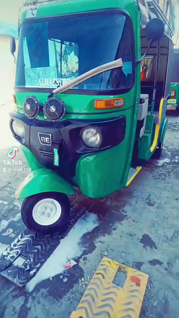 سلام عليكم تكتك مودديل 20رقم وسنويه الماني للبيع تكتك معمره كله جديده إلمكان البصره الهارثه رقم تلفوني ***********سعر خاص
