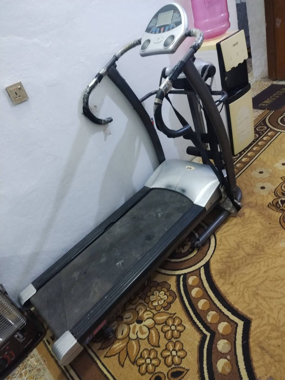 للبيع جهاز جري + تدليك الضهر. الجهاز جديد مستخدم شهر واحد
الشراي يتصل وبي خير ويدلل
المكان كربلاء الحسينيه
***********
