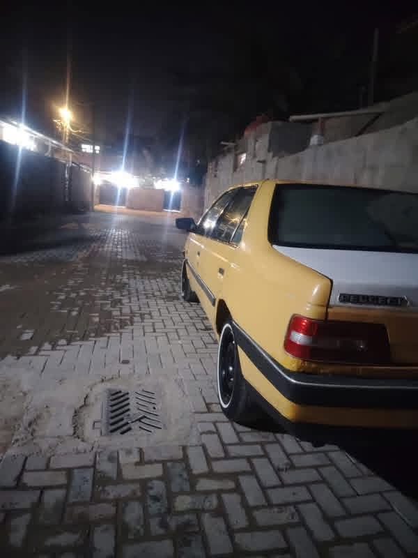 🚗 للبيع بيجو 405 موديل 2010
* محرك 1800
* كير عادي
* اللون أصفر
* المحرك ممتاز
* الكير ممتاز
* التبريد ممتاز
* تشتغل من أول دقة
* السيارة جاهزة للاستخدام
* بيها طگة خفيفة بالجاملغ الخلفي جهة السايق

السعر: 3,500,000 دينار عراقي قابل للتفاوض بالمعقول.

📞 للاستفسار والاتصال: ***********
