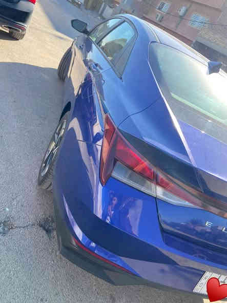 سلام عليكم للبيع هونداي النترا وارد امريكي  موديل 2023 
موصفات 
سبورت 3 انضمة    ماشية 47ميل 
هند بريك كهربائي ⚡️ 
شاشة دجتل متصلة 
شحن واير ليس 
صندوق ذكي         السيارة بأسمي رقم بغداد 
بصمة 
كشنات تدفئة 
صور الحادث مرفق مع المنشور 
حادثهة جدا بسيط مينحجي بي صورة الحادث موجودة وشوف بعينك 
مكاني بغداد الدورة 
السعر ($164) 
  *********** الشراي يتصل فقط
