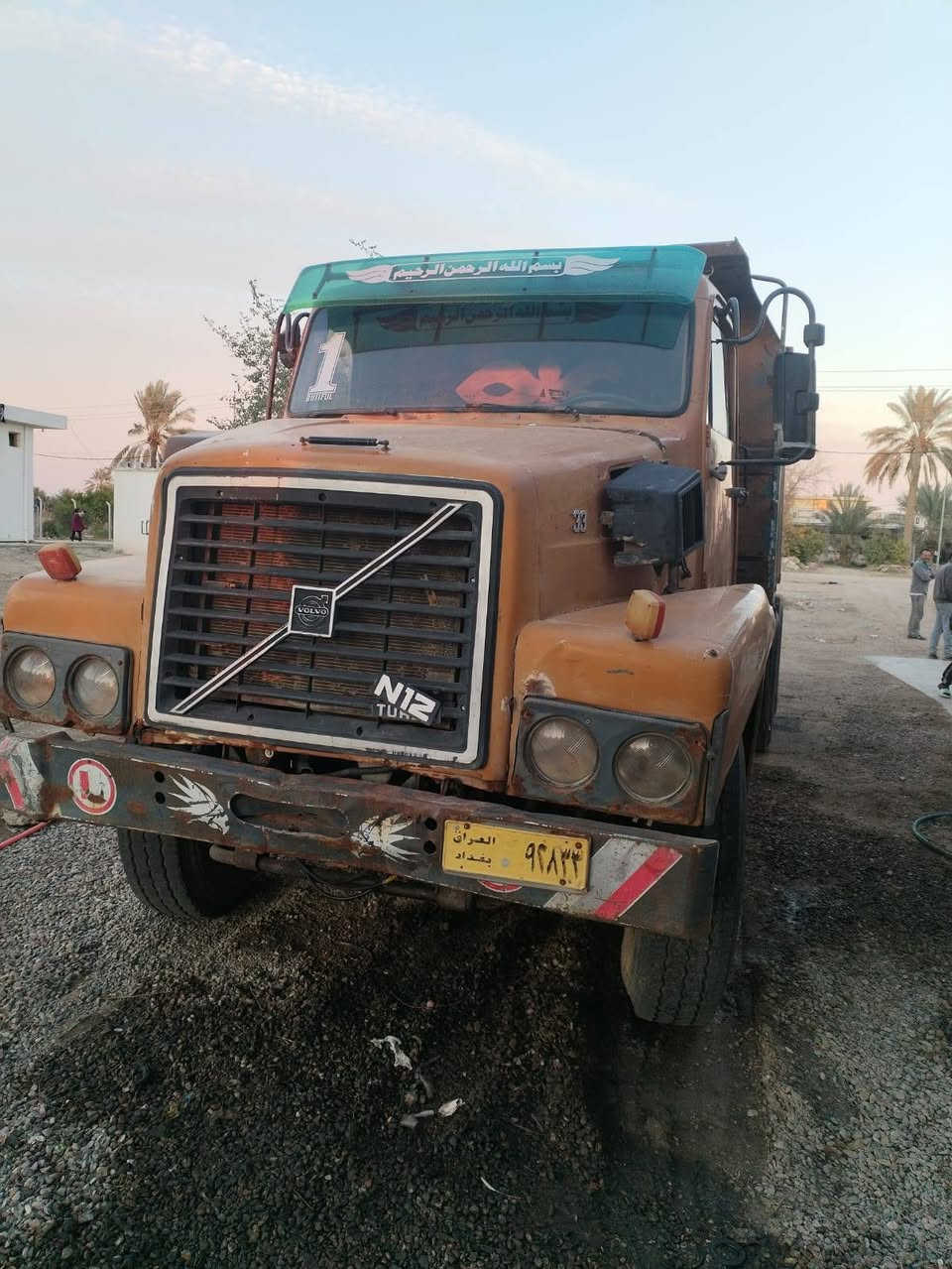 سلام عليكم ورحمة الله وبركاته 
الوري فالفو البيع واسط قضاء الصويره 
رقم صدامي 
موديل 82 كلش نضيف خير من الله 
الاستفسار تصال ع رقام  مكلف بل نشر 
***********
