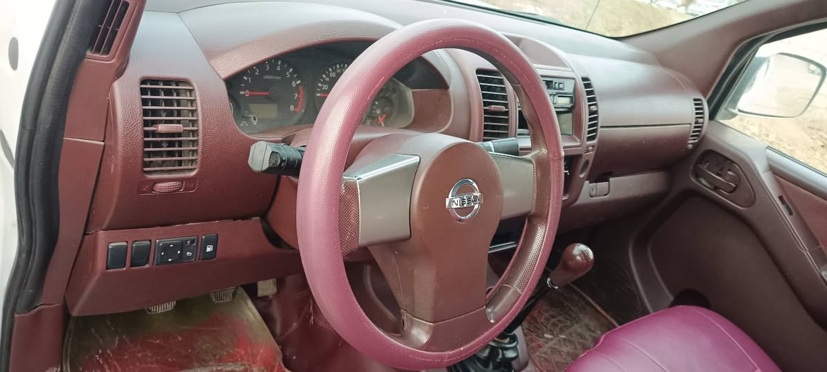 نیسان ناڤارا مۆدیل ٢٠١٠ سەنەوی تازەیە پەڵە پەڵە بۆیاخی هەیە بە کامیل بۆیاخ ئەی فرۆشیم پیشی هیچ پیوە نیە گێرو مەکینەی بە شەرت  نرخ ٨٥ گەڵا 
شوین سیدسادق 

***********
*********** السليمانية, العراق
