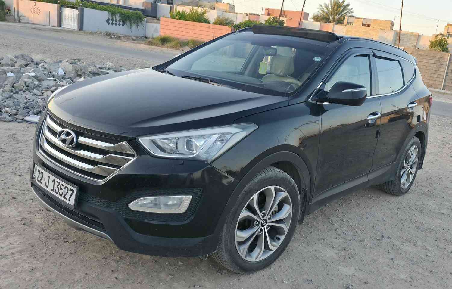 سنتافيا 2014  محرك  3300   خليجي 6 سلندر  7 راكب 3 قطع تبريد بانورما على طول القمارة طگتين فور ويل دفع رباعي تو گير  تحكمات ستيرن بردات خلفية بلاديات من الشركة هي مواصفات مالتها يعرفوها الجناية فوول عده البصمة تخم تاير جديد ويل كب هزة وسنوية جدد تحويل مباشر رقم أربيل مابيها لا حادث ولا صبغ السونار بيها موجود ويه الصور بالمنشور عده بطرف الدعامية الأمامية على گد أصبعين بارد ،
بدون أي داخل الظاهر داگره إباب شي وموضح بالسونار سيارة مال بيت يشهد الله تبريد ثلج گير محرك والدفع الرباعي كلشي شغال أي إگلوب ما مشتغل بيها دينار واحد متصرف عليها 
السعر ( ١٦٥ ) .
الشراي يتصل بالرقم { *********** } مكان السيارة تكريت 

إيهاب محمد آل بدر
