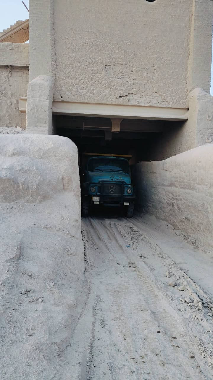 سلام عليكم يوجد جص الجزيره حمل فول تصعيد كواني كادر عمل كامل بسر مناسب ومن الله توفيق الرقم الاهاتف ***********
