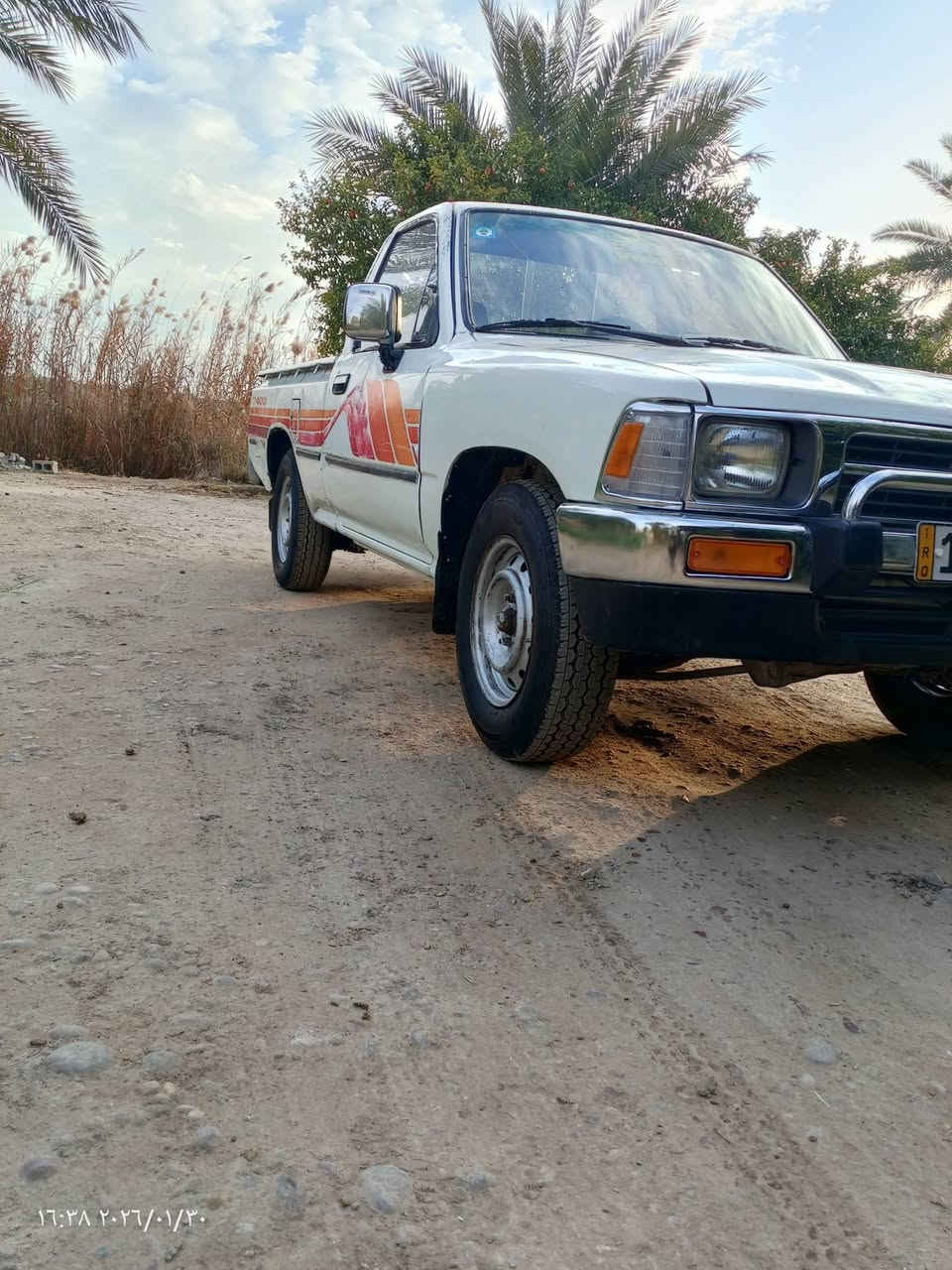 تيوته موديل 93بيها 3قطع صبغ بدون دواخل سعر 50 وبيها مجال هاتف *********** هاتف رقم انبار
