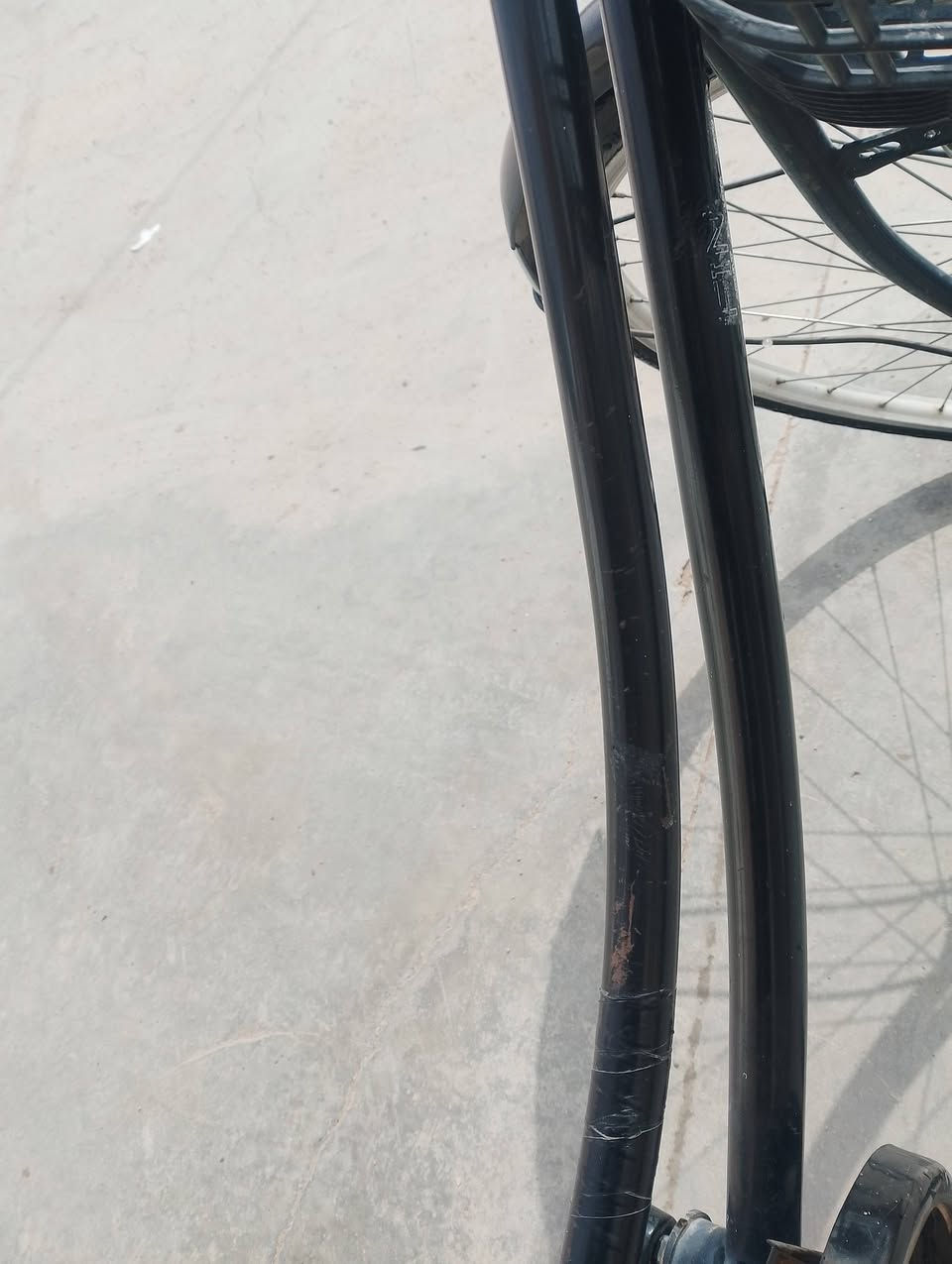 سلام عليكم 
باسكل للبيع ياباني لون اسـود حجم 26
حيل نضيف باسكل تايرات جديده جدام وره
جاملاقات جديده سعر 65.وبي مجال العنوان كركوك  حي النداء 
اوو مراوس هم عادي رقم الهاتف 
***********
