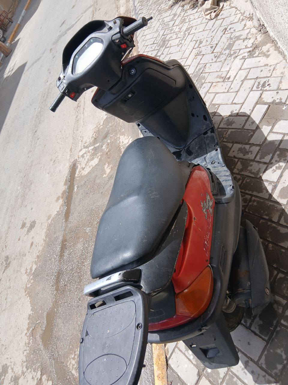 دراجه فراشه للبيع سلف هندر شغال كهربائيات شغال + سعر 250 الف
مكان بغداد مدينه الصدر 
***********
