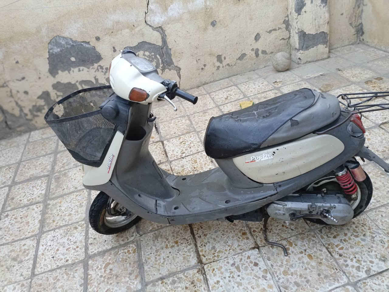 دراجه منغولي كلشي شغال بيها اشاير و هورن و لايت بس سلف ماتشتغل شاصي مكفول  بيع او مراوس بذبانه بطه  مكاني كربلاء حي العسكري
***********
