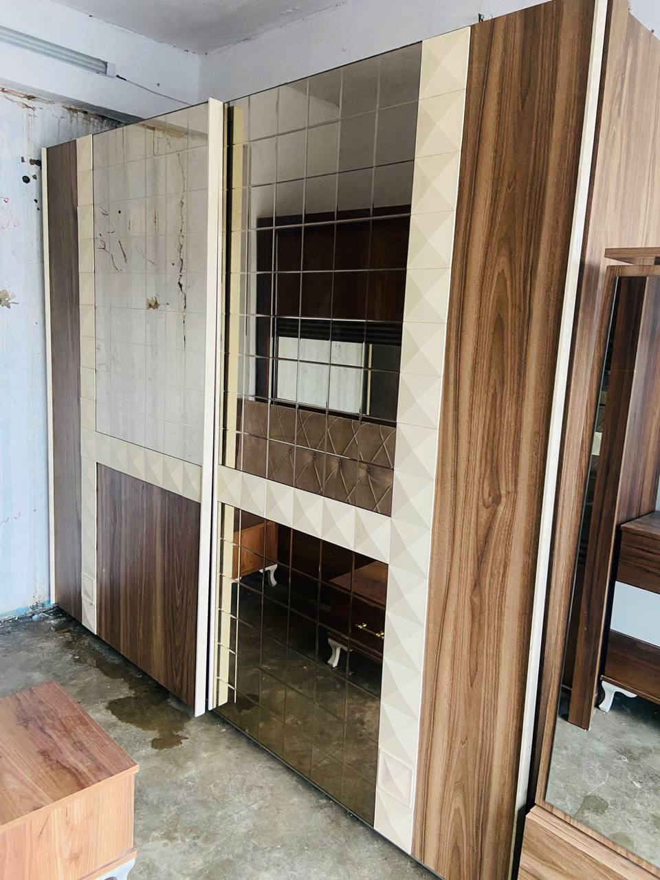 غرفة نوم تركي درجة اولى سبع قطع سعره 450000 مع الشد والنقل كامل داخل الموصل لا يفوتكم 😍🔥

للتواصل : ***********

واتساب : *********** او على الخاص
