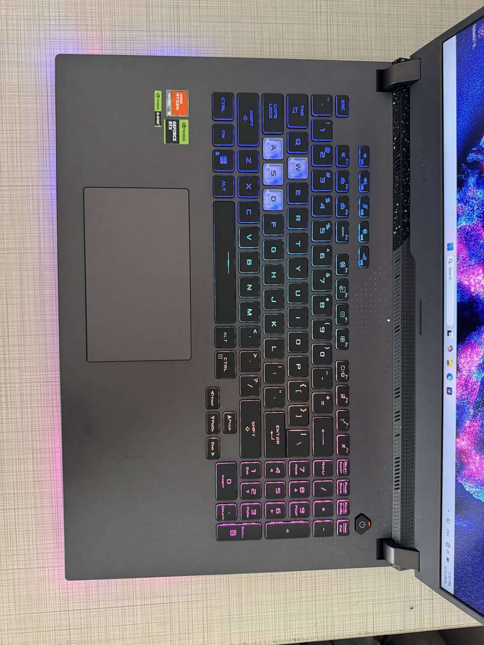 شاشە کبیر ۱۷ انج و ۲٤٠ هرتز لابتوب قویە جدا لکل شيء 
2K  و نسبیە بطاریە ۹۱٪

Asus Rog Strix G17
Cpu: Ryzen 9 - 7845HX
Gpu: RTX 4060 8G (140 WATT🔥🔥)
Ram: 16 DDR5 (5200 MT/s)
Hard: 1 Tera SSD NVME
Display: 17” QHD 2K 240HZ👾
Battery report 🔋: 91%

سعر : میلیون و ٦٠٠ الف مابیە ای مجال قفل🔒 
توصیل موجود🚕


**إذا كنت صاحب هذا الإعلان وتريد حذفه لأي سبب، رجاءا أرسل رسالة إلى الدعم الفني**