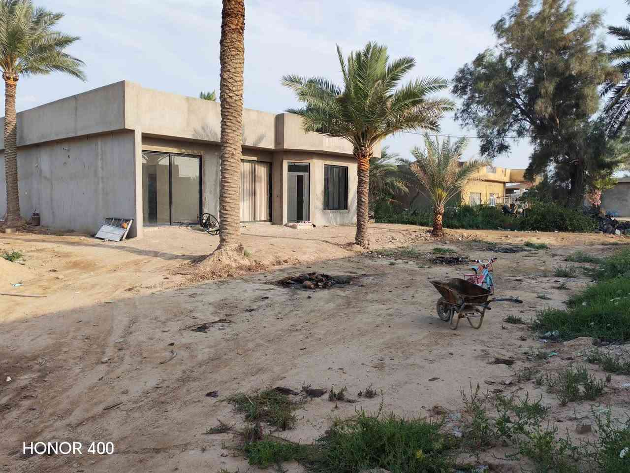للبيع فرصة استثمارية مميزة 🔥
عقار تجاري وسكني على الشارع الرابط بين بسماية وتقاطع النهروان بالقرب من شارع علي الوردي الحديث.

▪️ مساحة 1280 متر
▪️ منزل حديث 215 متر
▪️ 6 محلات + محل كبير
▪️ واجهة مباشرة على شارع رئيسي
▪️ موقع حيوي مناسب للاستثمار والسكن

للاستفسار والمعاينة:
📞 ***********
