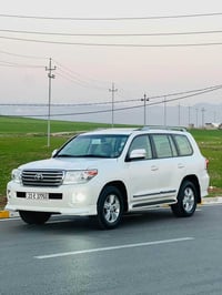 لاندكروزر • V8 • ٢٠١٢