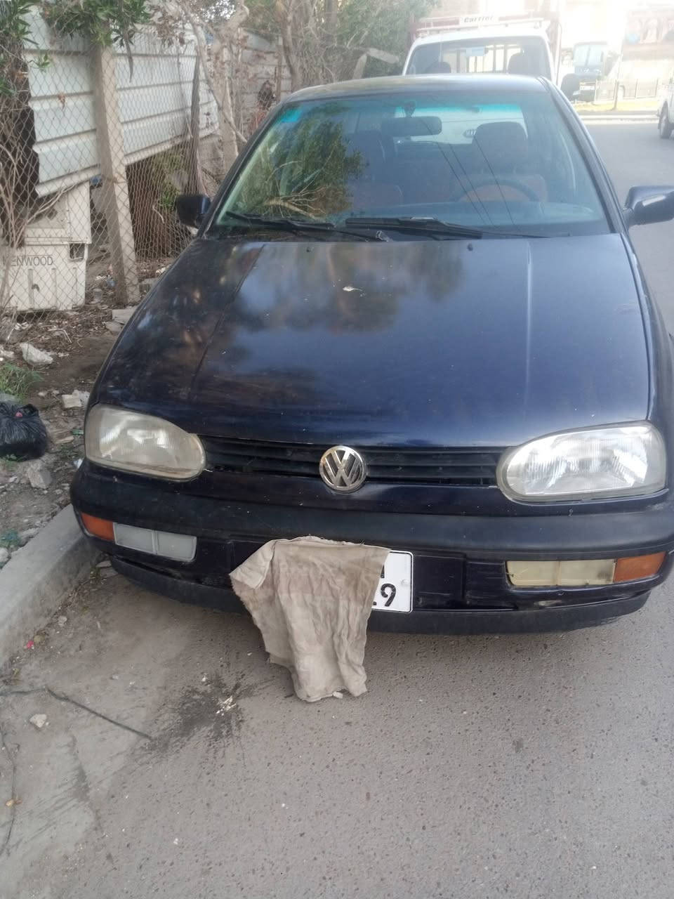السلام عليكم للبيع كولف موديل 94
محرك 1800 نضيف جدا
كير ميكانيكي 
صدر جيد جداً 
كهربائيات كلهه شغاله
السيارة بأسمي رقم انكليزي بغداد 
مكاني بغداد الدوره 
الاستفسار ***********
