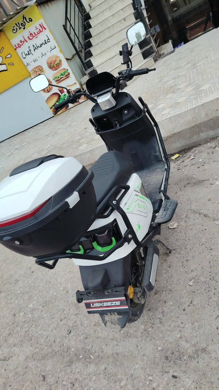 دراجه شحن للبيع من شركة uskeeze
6 بطاريات نضاف #ملف 2000واط #شاشه دي جتل #كهربائيات كامله مابي اي نقص #سرعه 80حقيقي 
 #السعر 700وبي مجال


**إذا كنت صاحب هذا الإعلان وتريد حذفه لأي سبب، رجاءا أرسل رسالة إلى الدعم الفني**