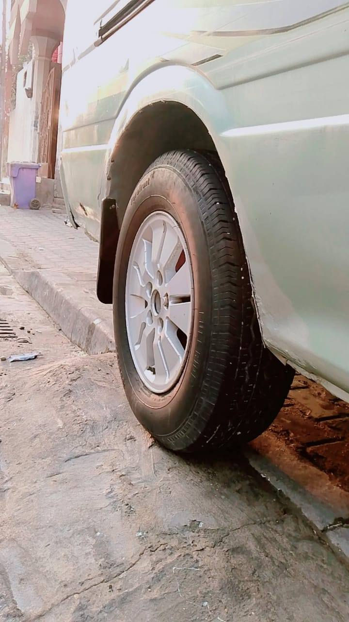 جنبي مديل ٢٠١٠مابيها نقص جاهزه للشغل محرك كير اكسل حداديه غرفه خير من الله 
مكان السيارة البصره 
سعرها  ٤٥ورقه وبيها مجال ***********
