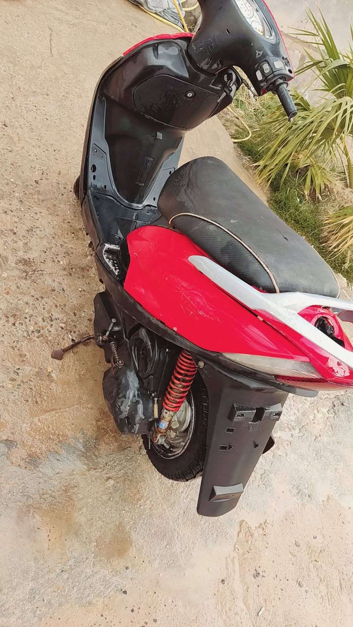 ماكس 140 للبيع نضيفه كله شغاله زوج تايرات جدد سعر 300 وبيه مجال قليل الشراي يتصل ***********
