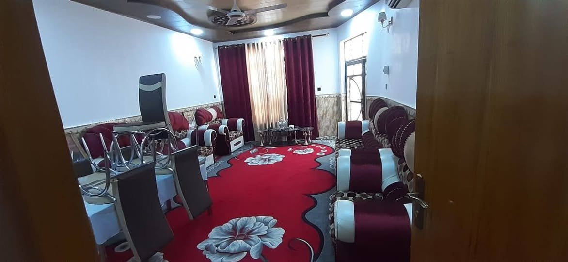 دار  طابق واحد 220 م مقابل بوابه المطار الخروج  بناء حديث مشمول بالتطويب فقط ترويج معامله عند فتح التسجيل 

يحتوي على غرفتين وصاله ومطبخ واستقبال وصحيات داخلية وخارجية وحديقه دار 
ارضيه مرمر صب مسلح طابوق جمهوري اشراف مهندس مكان مميز وقريب جدا عن شارع المطار الجديد

__العنوان المكتب /النجف الاشرف _حي العدالة _شارع المستوصف 
 
نستقبل جميع العروض التجارية في كافه احياء النجف اداره مكتب الميار للعقار 

🟨للاستفسار الاتصال على الرقم التالي او مراسلة الصفحة 
 
📞 عباس الجنابي ***********
📞عباس هاتف الشايب ***********
