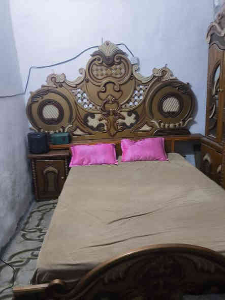 مكلف بالنشر 
غرفة اخشاب ام سته نظيفة تحتاج نجار يضبط اقفالها ويشدها سعرها 400 للتواصل اتصل على الرقم 
*********** واتساب مفتوح مسنجر مفتوح
