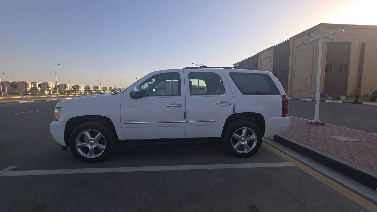 السلام عليكم 
تاهو 2013 LTZ خليجي 
بيع او مراوس بتاهو موديل 18 الى 21
السعر 260 وقابل للتفاوض 
للتواصل:***********
مكان السيارة بصرة
