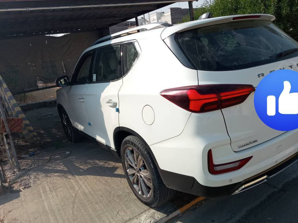 سياره   ريكستون (KGM REXTON ) اريد مراوس مع جيتور T2
موديل:2024  وراد كوري
حاله السياره: السياره جداً نضيفه   

السياره فول مواصفات   4WD  دفع رباعي
المحرك:2.0 لتر تيربو بقوة 225 حصان و 350 نيوتن متر من عزم الدوران
دخول ذكي.فتحة سقف.مثبت سرعة . وشاشه 12.2 بوصه تدعم  Apple CarPlay، و Android Auto. 
مصابيح أمامية ليد.المصابيح الخلفية الليد.
مقاعد جلد

تعديل المقاعد الأمامية كهربائي

تبريد المقاعد الأمامية

تسخين المقاعد الأمامية
تسخين المقاعد الخلفيه 
تشغيل بصمة
باب خلفي كهربائي
ملاحظه السياره بعدها بالضمان الشركه

***********
