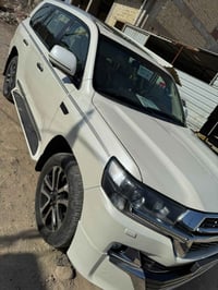 لاند كروز موديل 2019 ماشيه 117 للبيع 07719348760