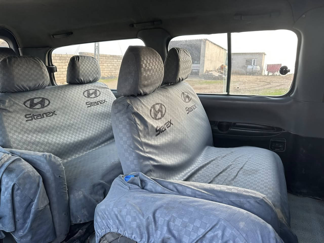 ستاركس ٢٠٠٧
كير عادي 
محرك شرط 
ما بيها صبغ رقمها بابل 
بسمي مكانها الموصل 
سعر ٧٦ وبيها مجال 
***********
***********
