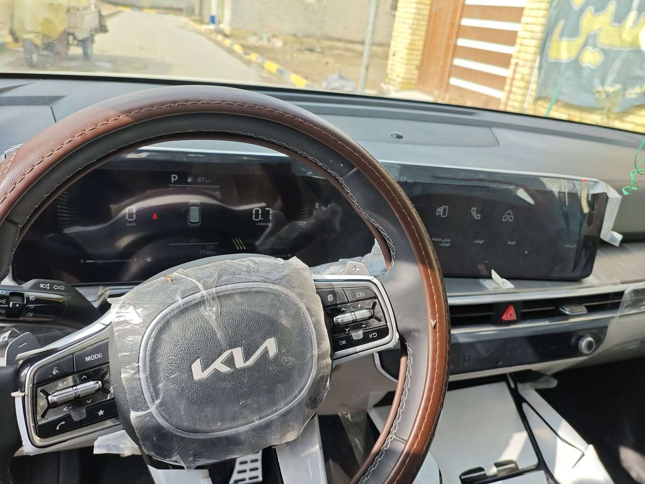 سورنتوا 25
كفاله عامه ماشيه 7 الاف  يعني زيرو
ويل 20
السعر 340
***********
