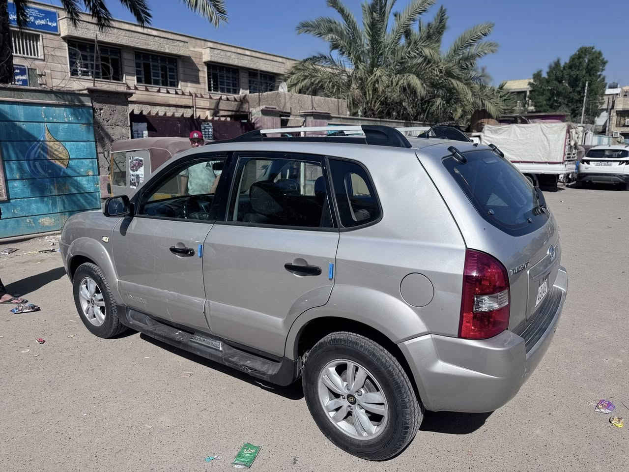 توسان2009 
مكينة 2000
مكفوله من كلشي  سونر موجود صور 
مكانه بغداد مدينة الصدر
رقم بغداد 
السعر 119 و بيه مجال 
***********
