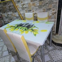 ميز طعام للبيع الشراي يتصل عل الرقم 07810002861