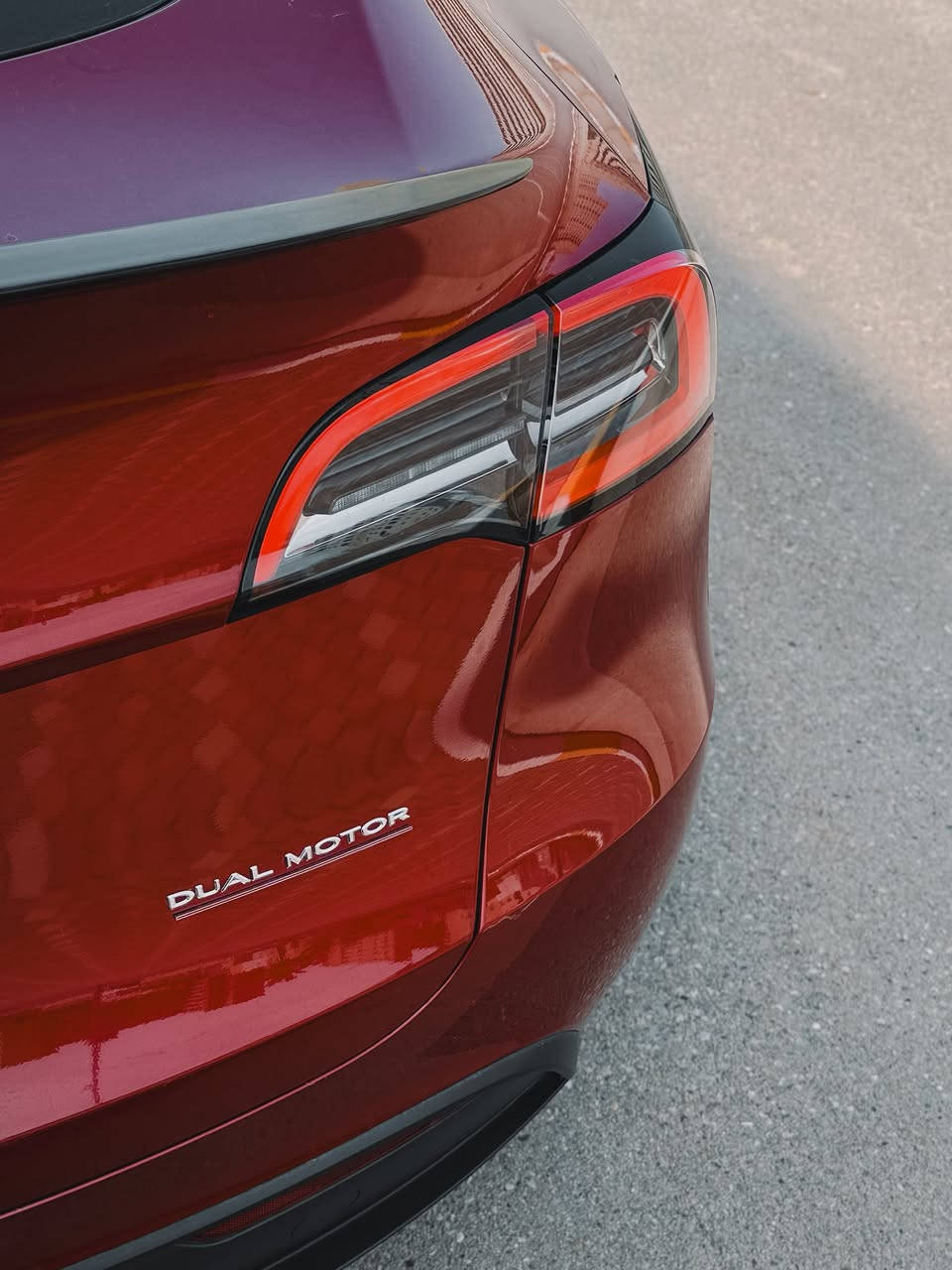 تسلا مودل Y 2025
لونك رينج 
دبل ماطور 
شاشة عداد امامية 
ماشية 8 الاف مايل نظيفة جدًا
حادث باب عكس السايق و الخلفي مبدل و مصبوغ
ايرباك بردة عكس السايق فقط
مكفولة من غير شي و نظيفة حيل السيارة 
سعر السيارة 25,500 و بيها مجال 
رقم تلفون : ***********
