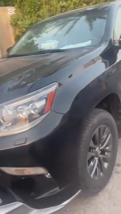 السلام عليكم
عرض لكزز برادو 2018
سياره بدون صبغ فقط بي دي ار 
عداد المسافة 99 الف كيلومتر 
مكان سياره الكوت 
 مرقم بغداد 
 واتس موجود
  ***********
***********
