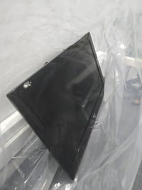 LG • شاشة ٣٢ • شاشة مكسورة