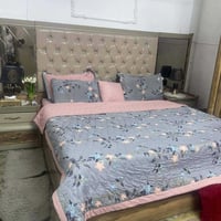 غرفة تركيه • خشب قوي • نظيف جدا