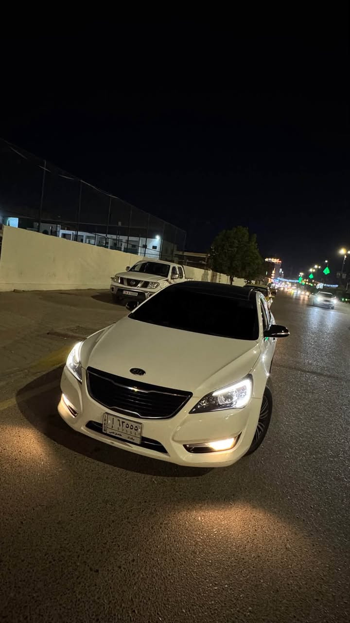 السلام عليكم kia كادنزه 2011 مكفوله الصبغ فقط بارد بسيط بيها مكانين مكينه شاد جديده مكفوله من الفتح رقم مميز بغداد مداور ثاني يوم مواصفات فول 1/1 السعر 116 وبيها مجال بسيط مكاني بابل  مركز المدينه ***********

