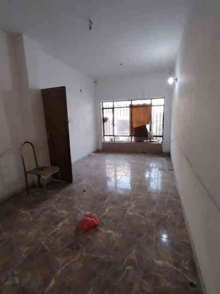 🏡 بيت للإيجار
📐 المساحة: 120 متر
🛏️ يحتوي على 3 غرف نوم
🍽️ مطبخ
🛋️ صالة
🚿 خدمات
🚗 كراج

📞 للاستفسار أكثر يرجى مراجعة مكتب أرض القمة
📲 أو الاتصال عبر الرقم التالي:

💬 يوجد واتساب ***********
***********
